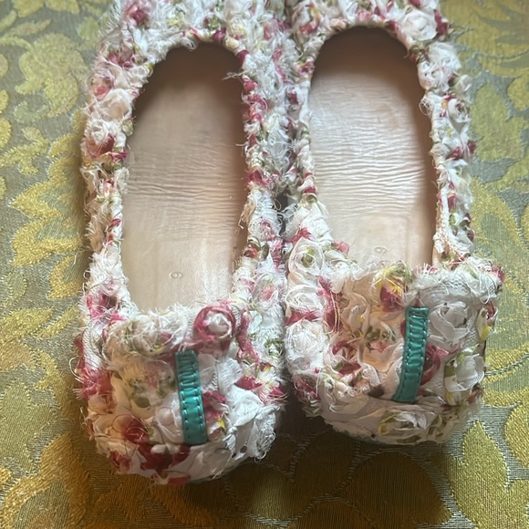 Rose garden tieks - Picture 4 of 6